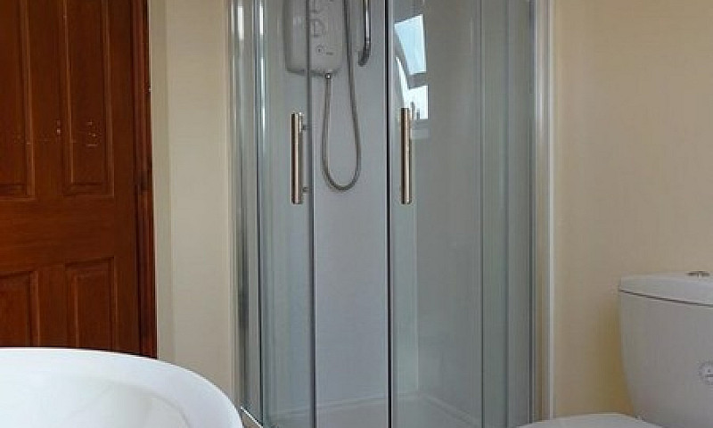 1 Bedroom Flat In Wy...