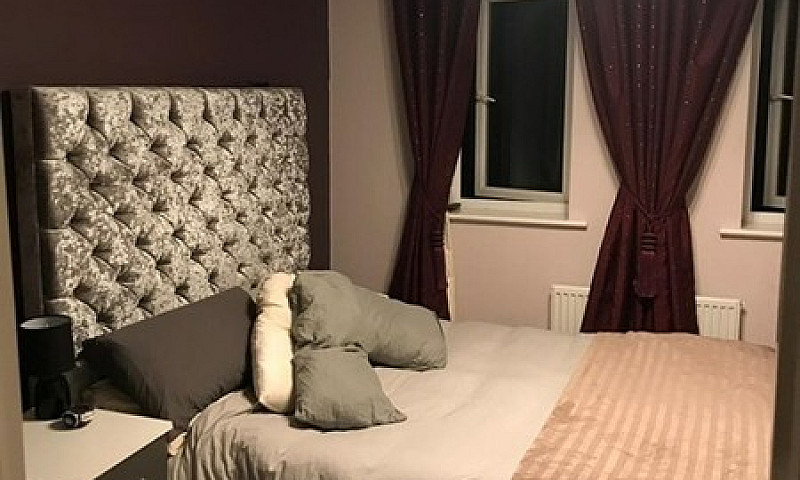 5 Bedroom House In W...