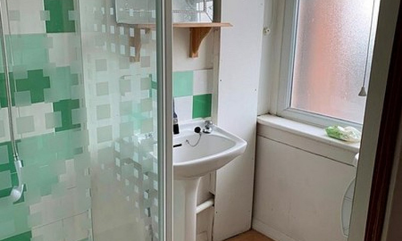 1 Bedroom Flat In Du...
