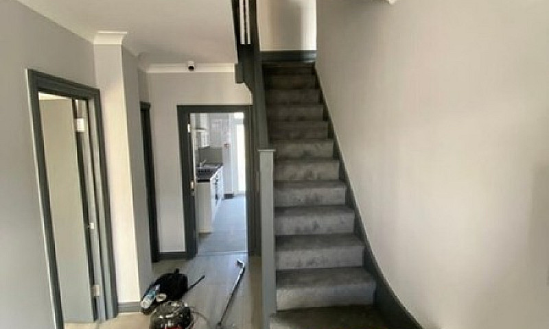1 Bedroom In Munster...