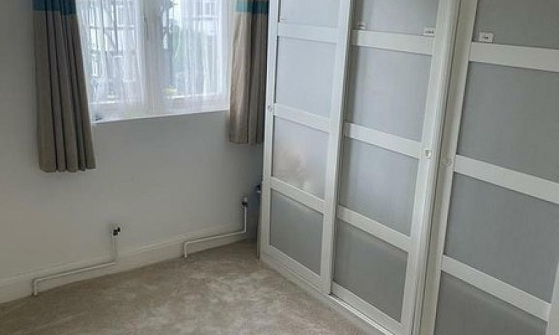 4 Bedroom House In C...