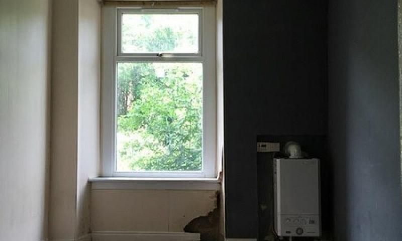 1 Bedroom Flat In Lo...