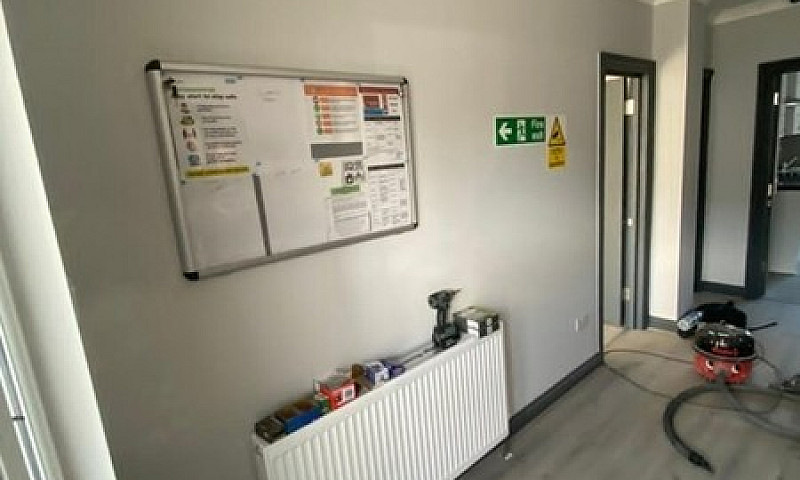 1 Bedroom In Munster...