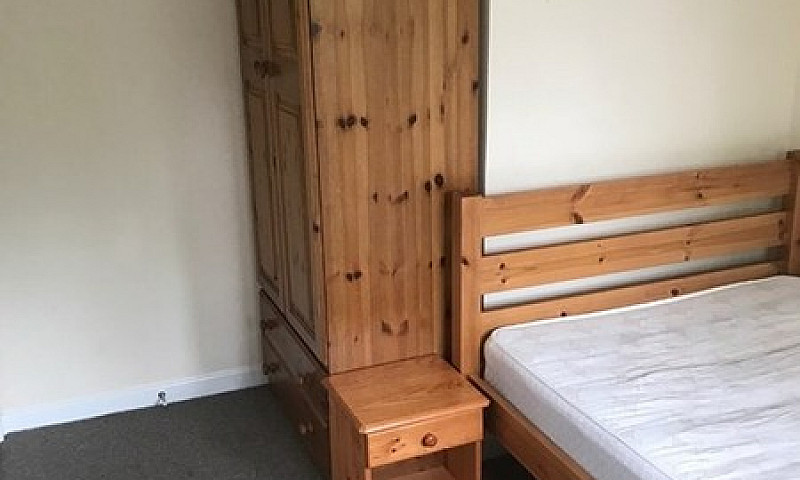 1 Bedroom In Turnpik...