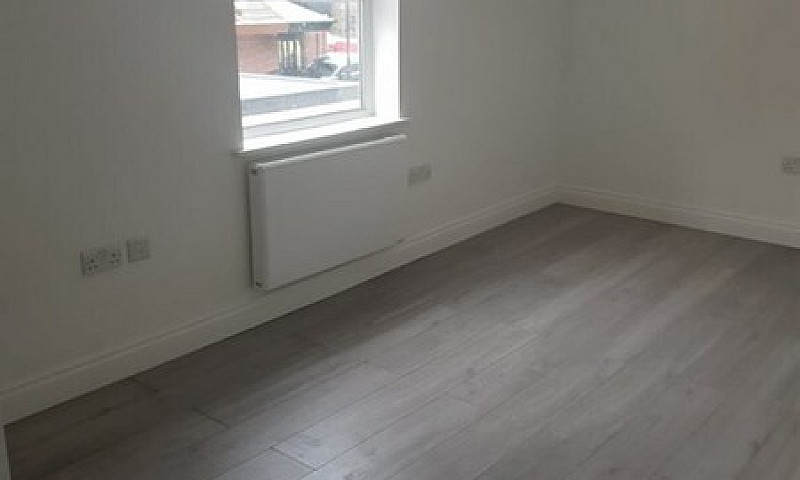 Studio Flat In Engle...