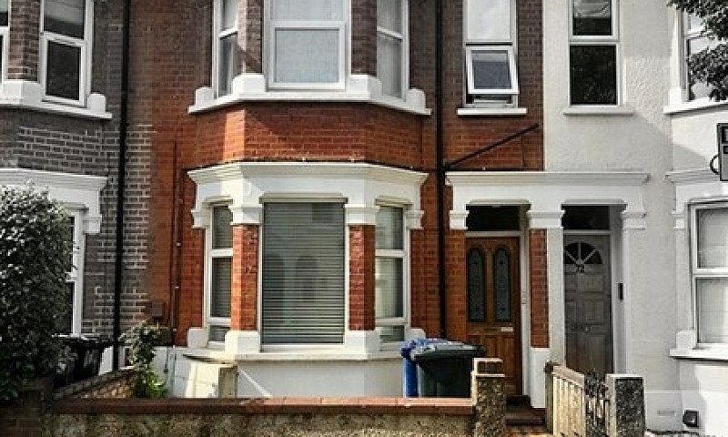 1 Bedroom Flat In Se...