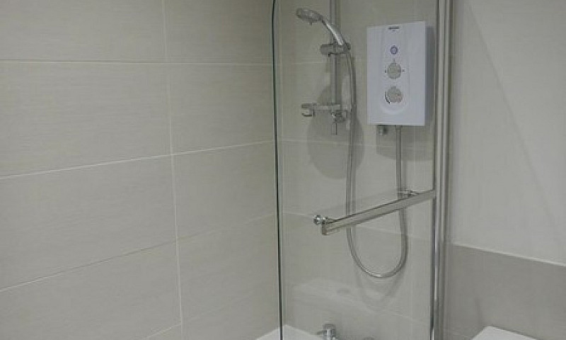 2 Bedroom House In S...