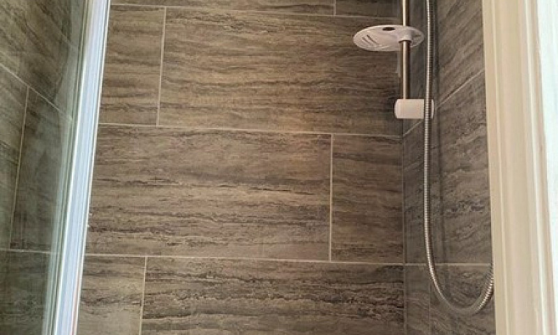 3 Bedroom Flat In Ch...