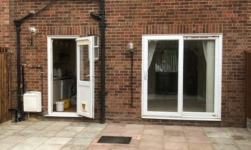 4 Bedroom House In M...