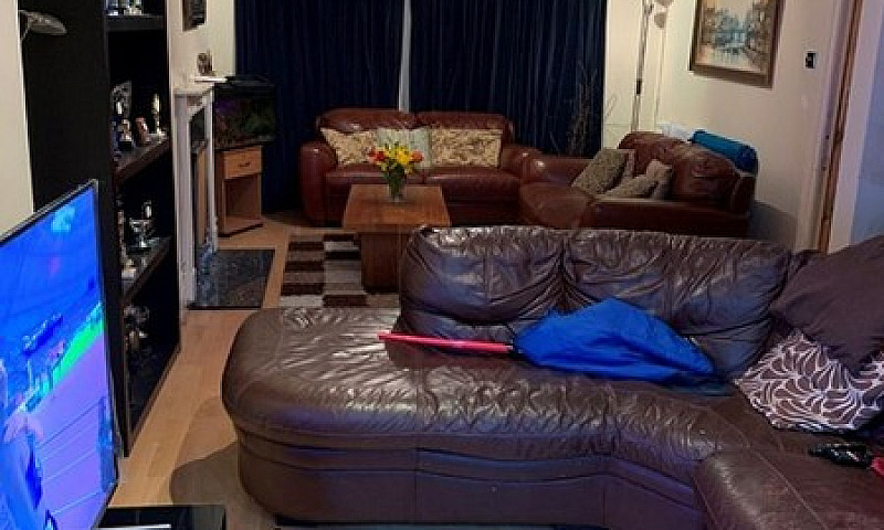 3 Bedroom House In S...