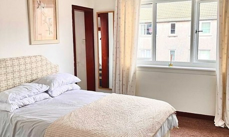 1 Bedroom Flat In Ke...