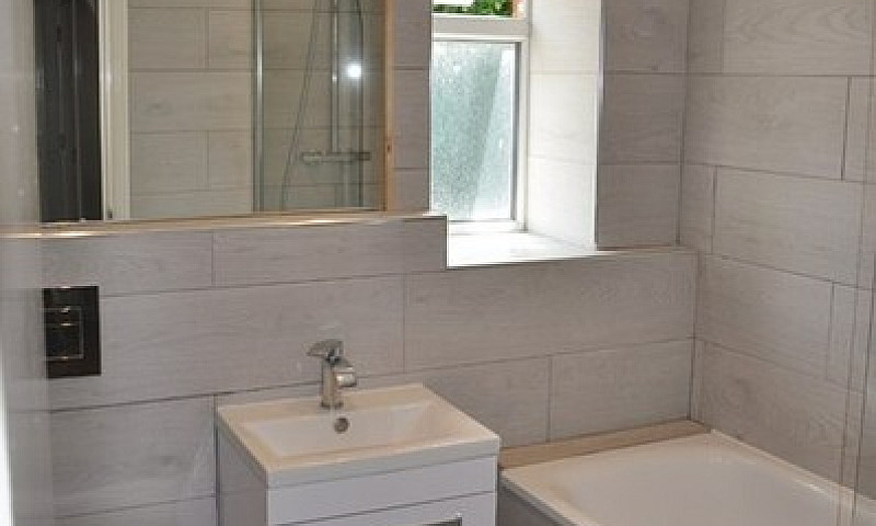 2 Bedroom Flat In Fe...