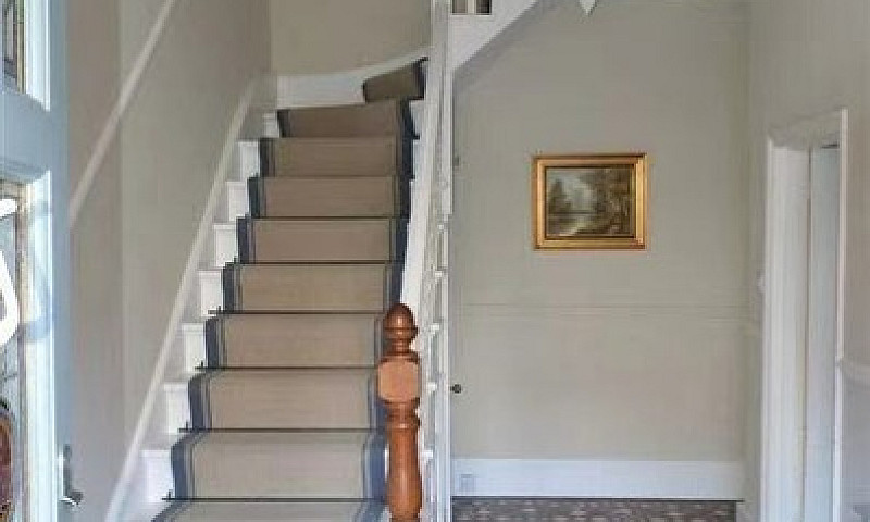 4 Bedroom House In V...