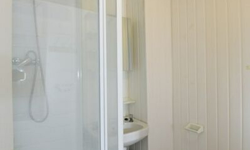 Studio Flat In Kembe...