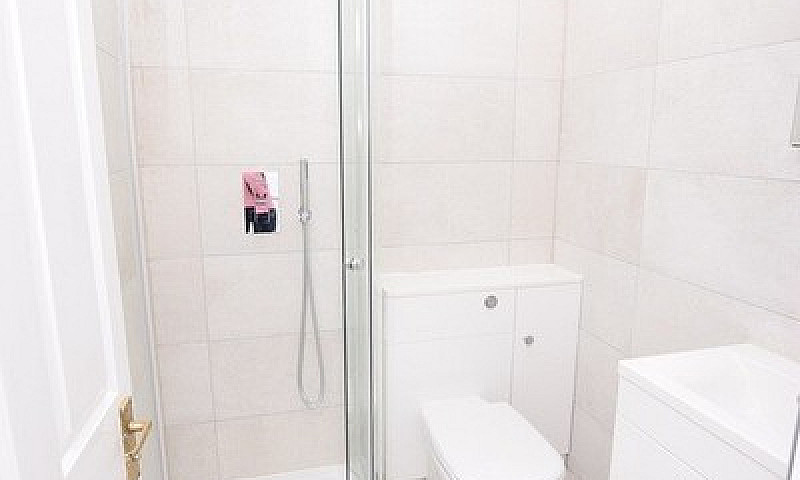 2 Bedroom Flat In Ha...