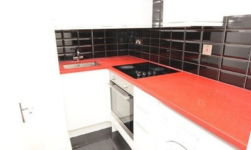 3 Bedroom Flat In Pa...