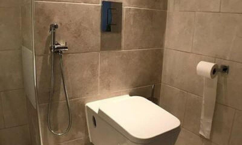 1 Bedroom Flat In Na...