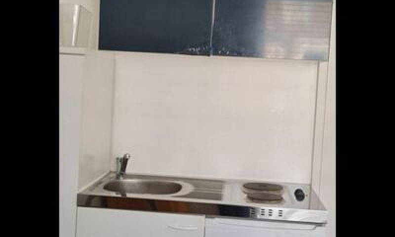 1 Bedroom In Ashmore...