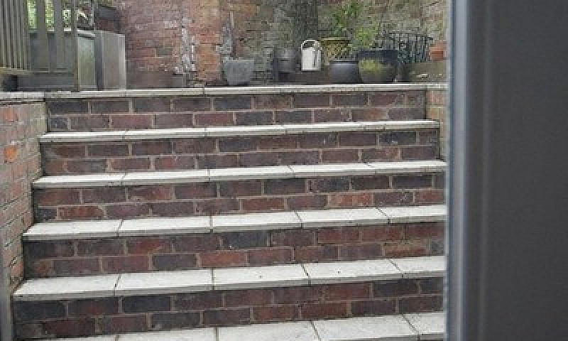 4 Bedroom House In G...