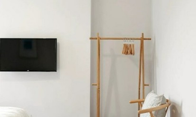 4 Bedroom House In L...