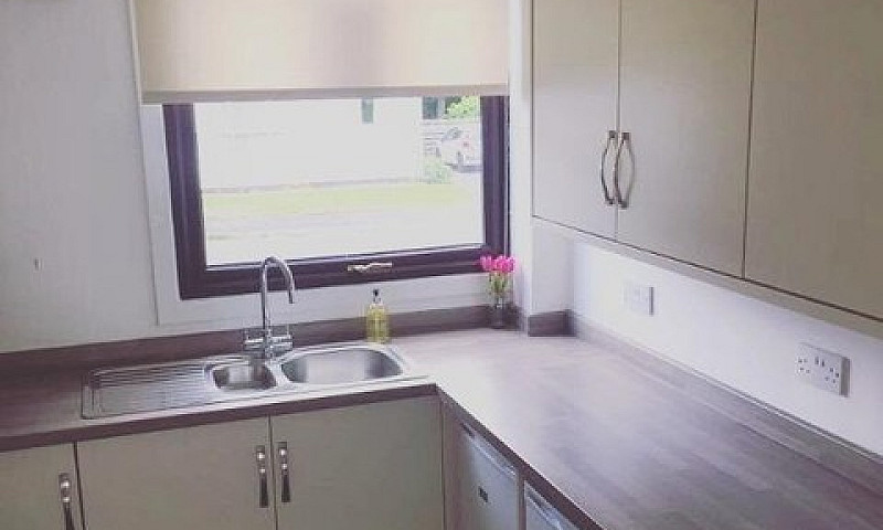 Fully Furnished Newl...