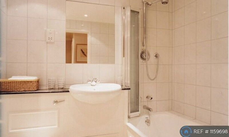 1 Bedroom Flat In Le...