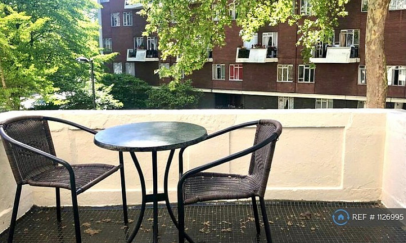 1 Bedroom Flat In Le...
