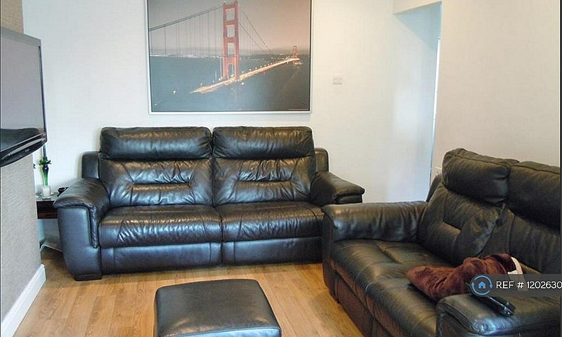 4 Bedroom House In W...