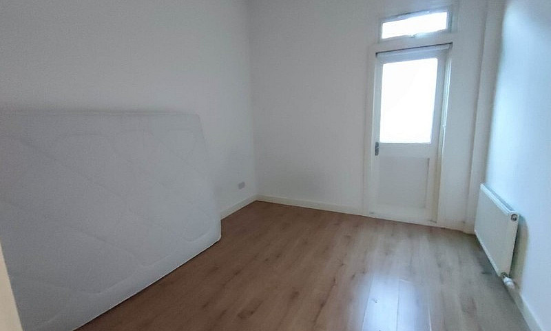 4 Bedroom Beautiful ...