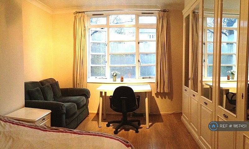 1 Bedroom In Acorn W...