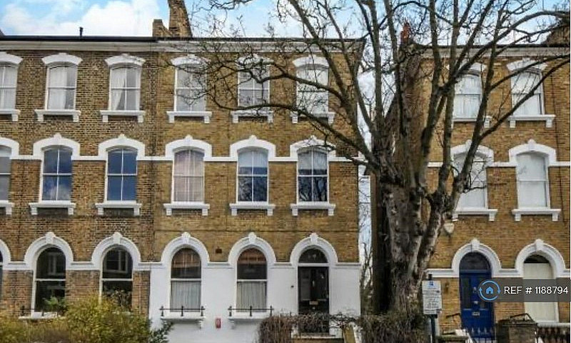 2 Bedroom Flat In Hi...