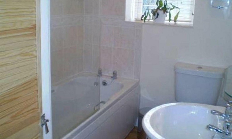 2 Bedroom House ...