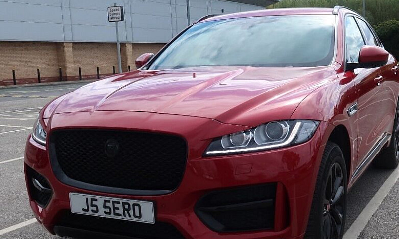 Jaguar F-Pace 2017 R...