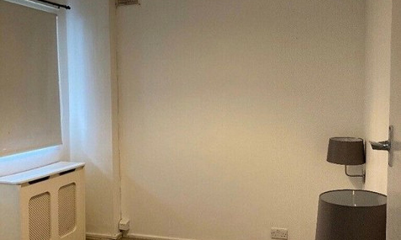 Stunning 1 Bedroom F...
