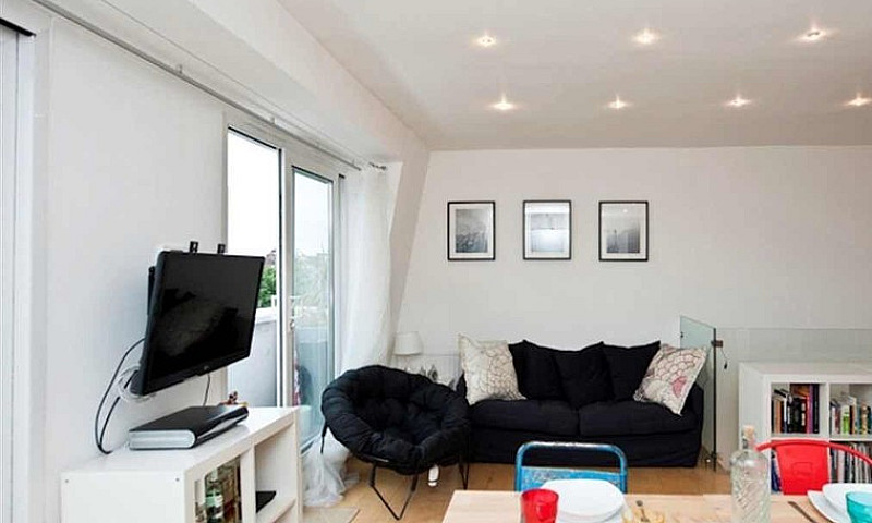 Comfortable 2 Bedroo...