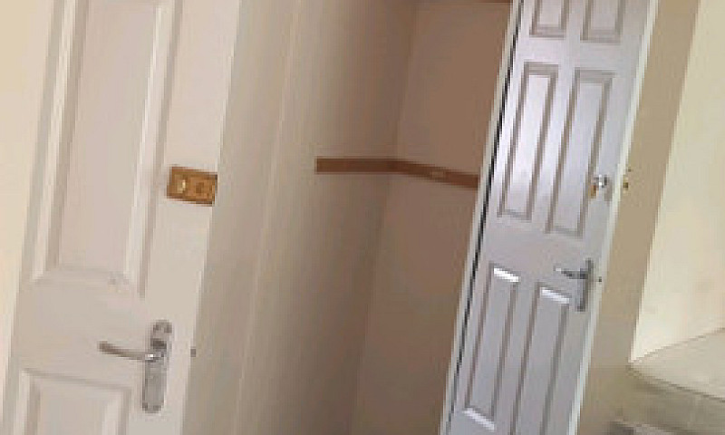 One Duble Room For R...