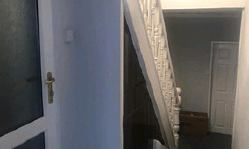 3 Bed Flat Maisonett...