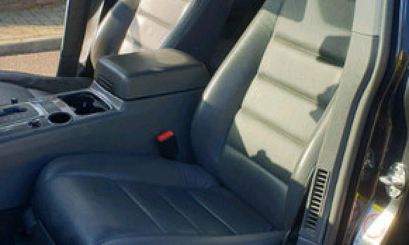 Volkswagen Touareg 3...