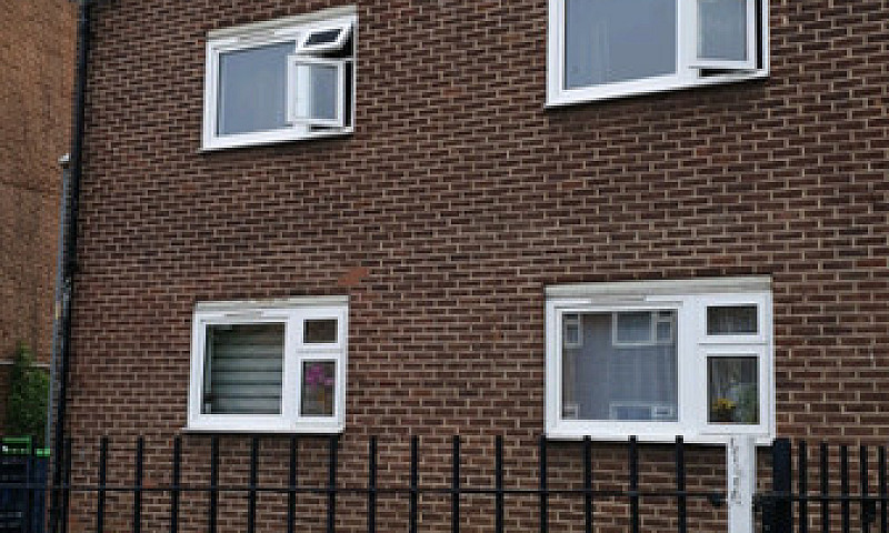 Big 2 Bed Flat Close...