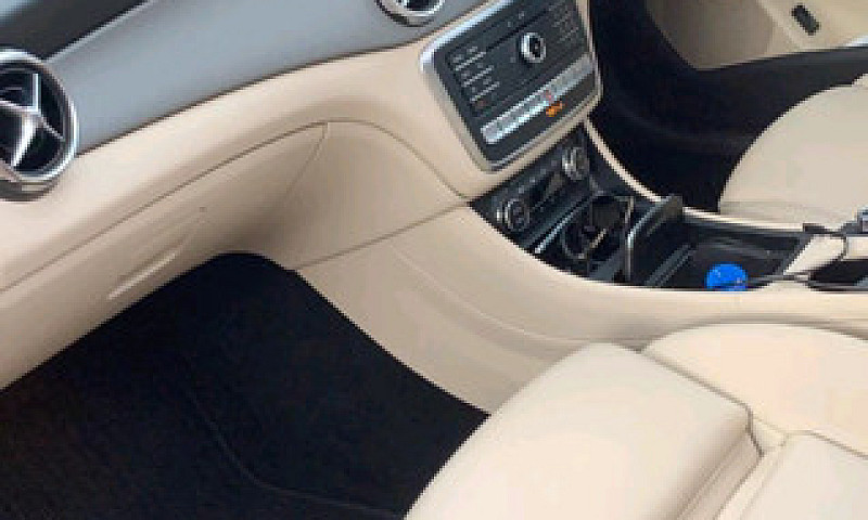 Gla Mercedes Benz Fo...
