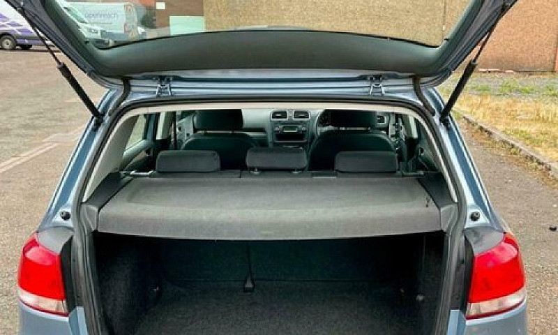2009 Volkswagen Golf...