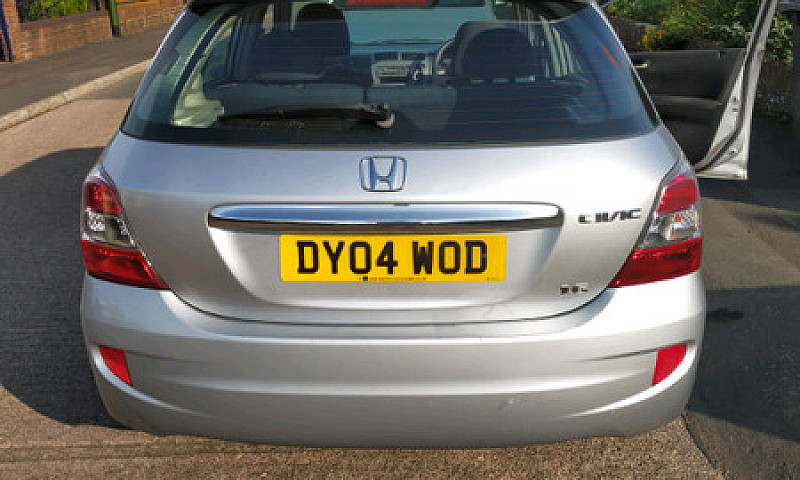 2004 Honda Civic 1.6...