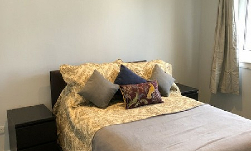 3 Bedroom Flat In Ra...