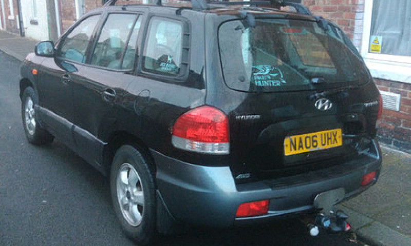 Hyundai Santa Fe 4Wd...