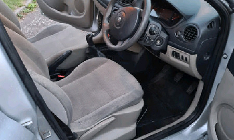 Renault Clio 2006 5D...