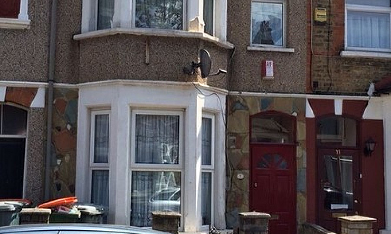 3 Bed House   With T...