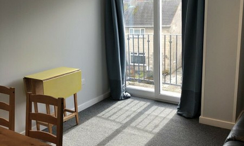 3 Bedroom Flat In Ra...