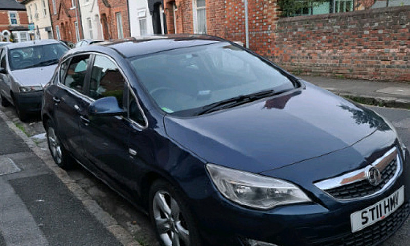 Vauxhall Astra 2011...