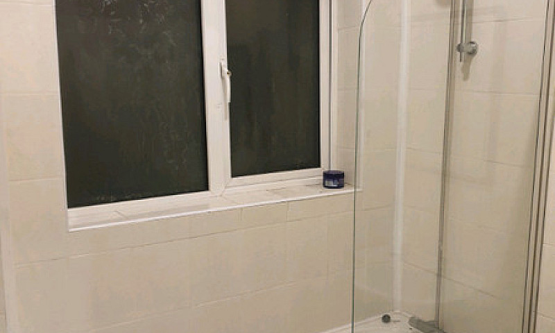 2 Bedroom Flat Small...
