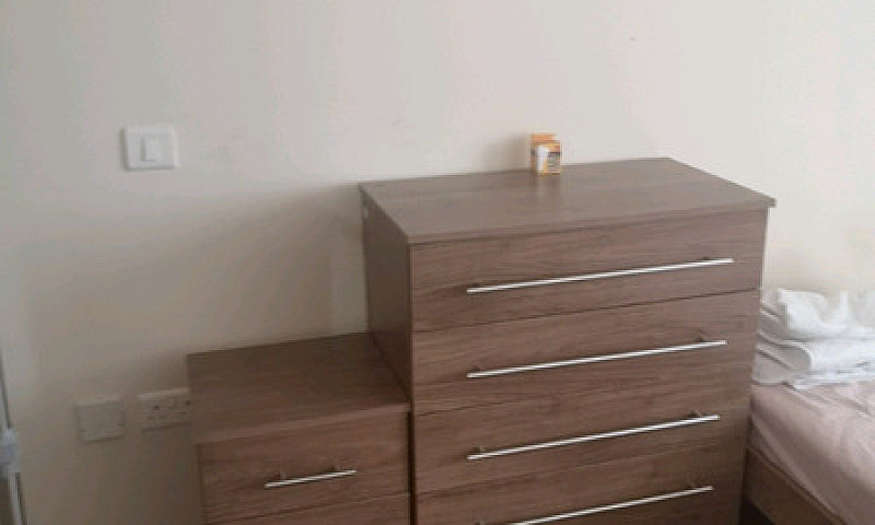En Suite Room For Re...